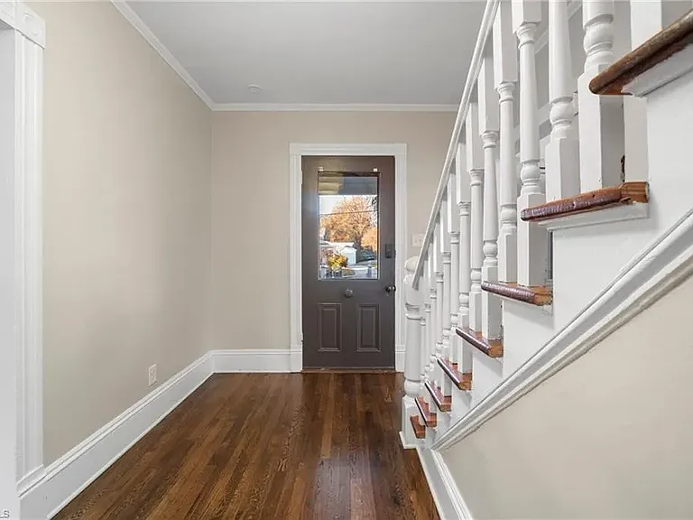 917 Walker Ave — Photo 4