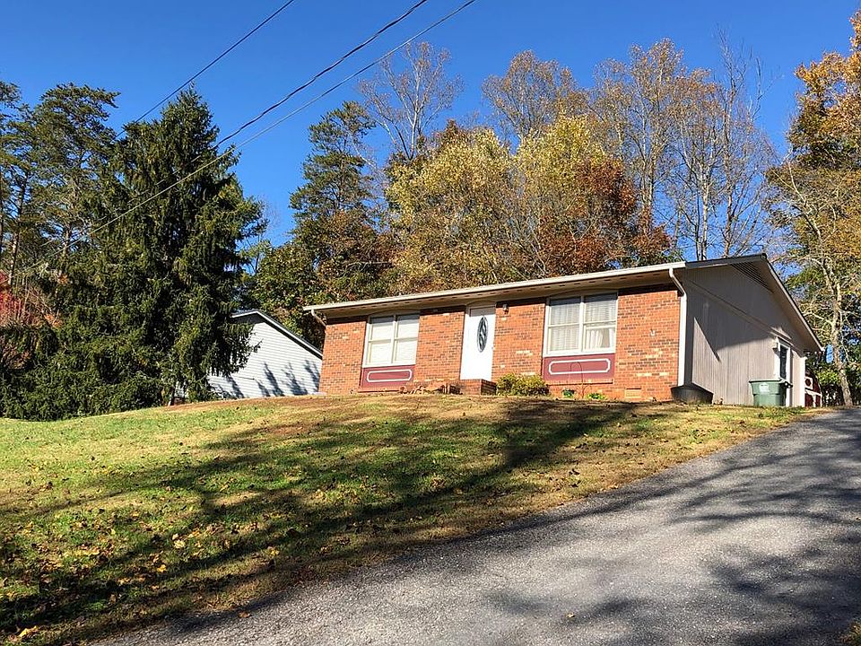 1st image of 320 Bells View Ln