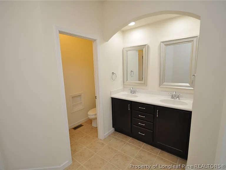 643 Briarcliff St — Photo 38