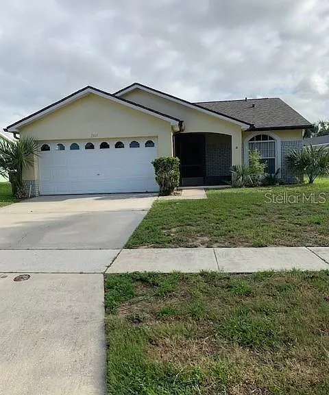 7817 Laurel Oak Ln — Photo 1
