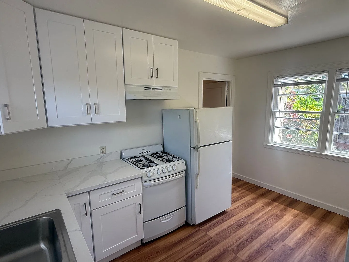 1-Bedroom Single Family Home in North & East Richmond — Photo 2