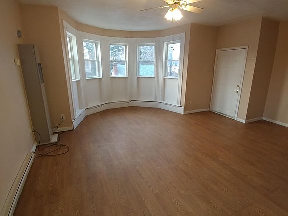 3rd image of 154 South St APT 5