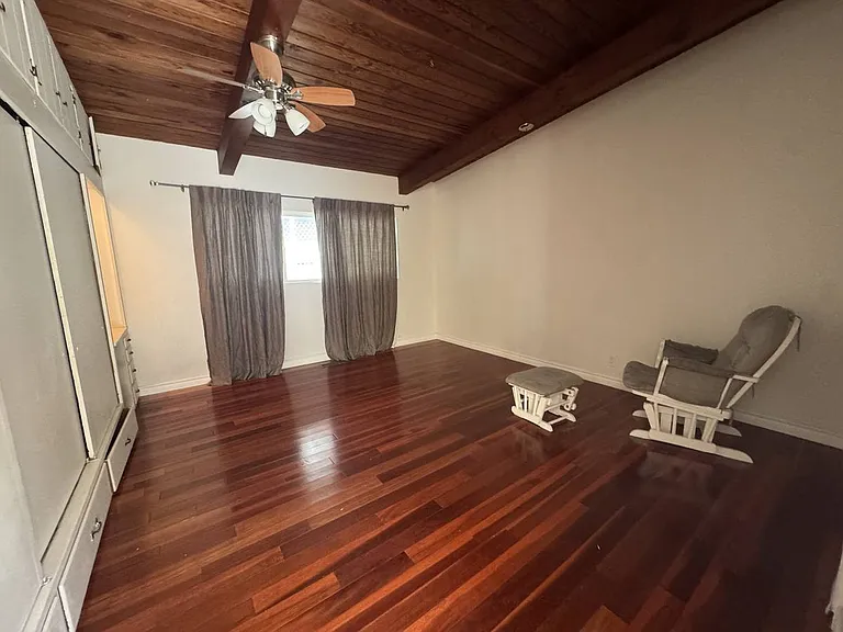 3719 Altura Ave — Photo 2