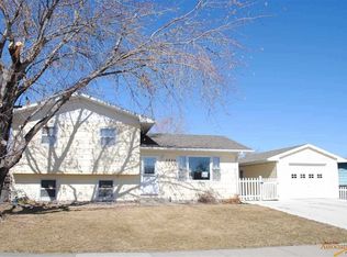 3839 Chief Dr, Rapid City, SD 57701