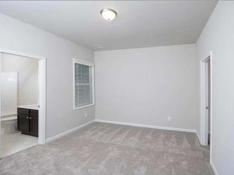 5340 Briggs St #10 — Photo 10