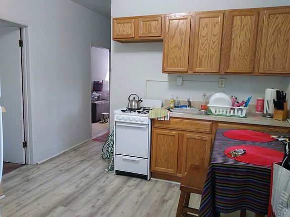 4th image of 185 W Cambourne St #187-2