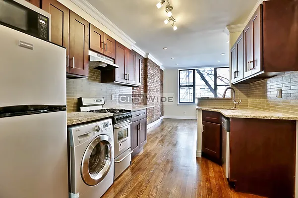 Rented by City Wide Apartments | media 3