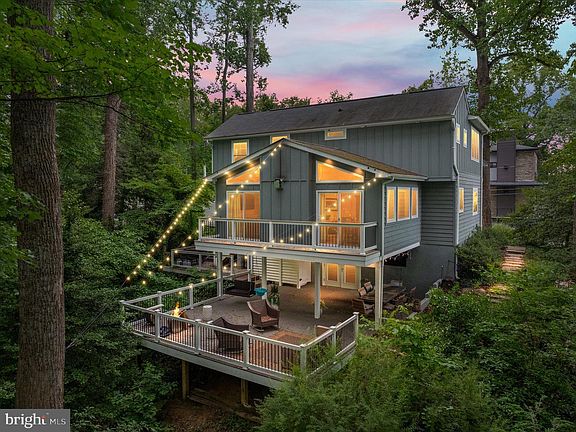 2nd image of 934 N Forest Trl