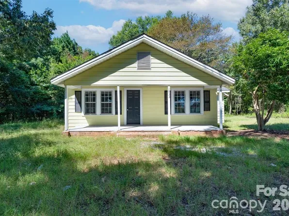1933 N Rocky River Rd, Lancaster, SC 29720