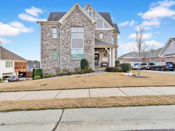 6007 Clubhouse Dr, Trussville, AL 35173