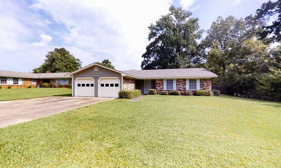 1st image of 619 Pemberton Dr