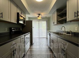 3405 Holdrege St #306, Lincoln, NE 68503