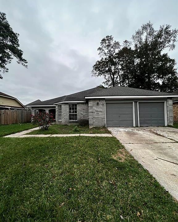1st image of 10927 Thorncliff Dr