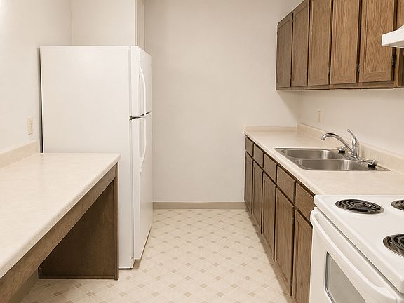 3rd image of 812 Hills Ave #N110