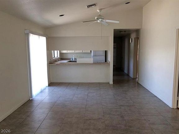 4th image of 3948 Applecrest St