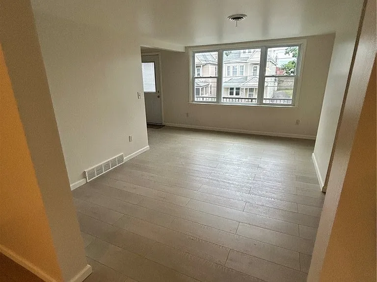 286 Normal Ave #UPPER — Photo 6