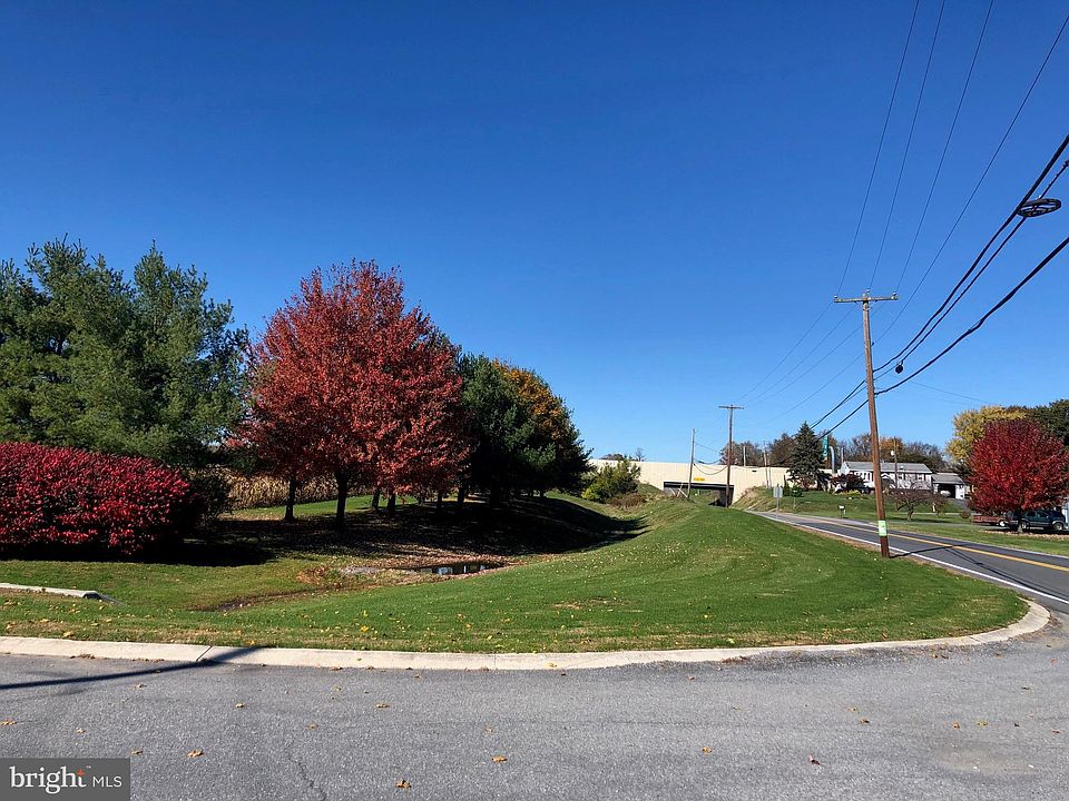 1st image of Pine Hill Dr
