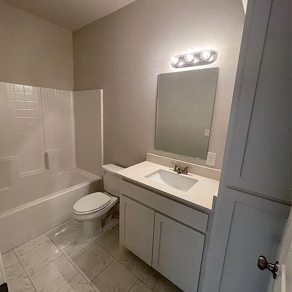2829 Peony Dr — Photo 9