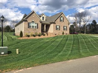 135 Chandler Dr, Mocksville, NC 27028