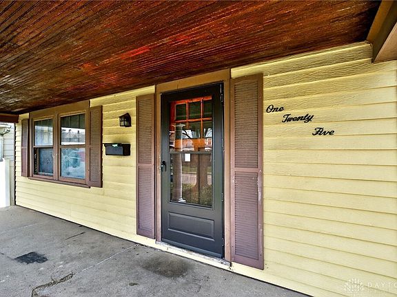 5th image of 125 E Siebenthaler Ave