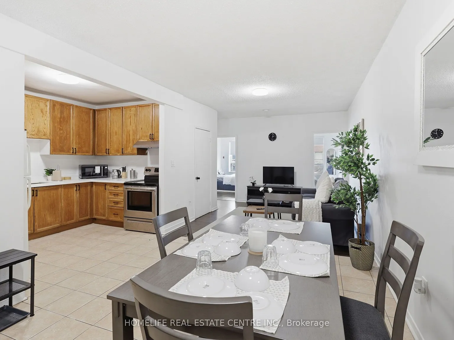 3 bed, $2,999 — Photo 3