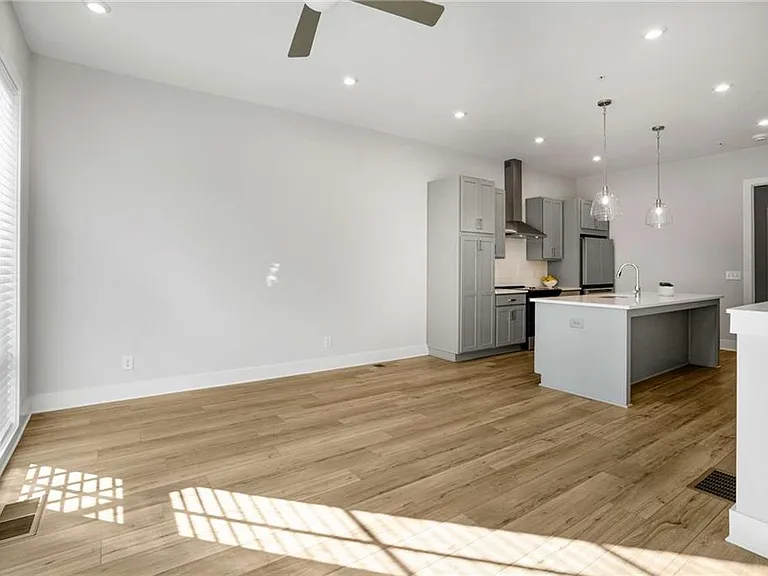 1293 Longreen Ter NW #4 — Photo 9
