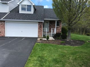 5444 Village Station Cir, Williamsville, NY 14221