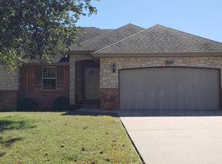 918 E Welch St, Nixa, MO 65714