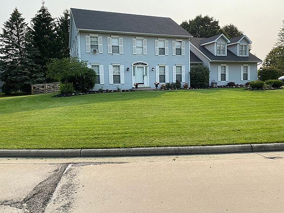 3rd image of 128 Deerfield Cir