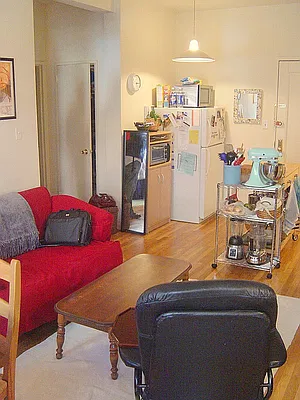 Rented by Chartwell Forest Hills Realty | media 24