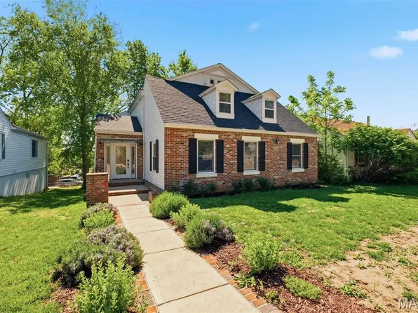 522 S 2nd St, Saint Charles, MO 63301