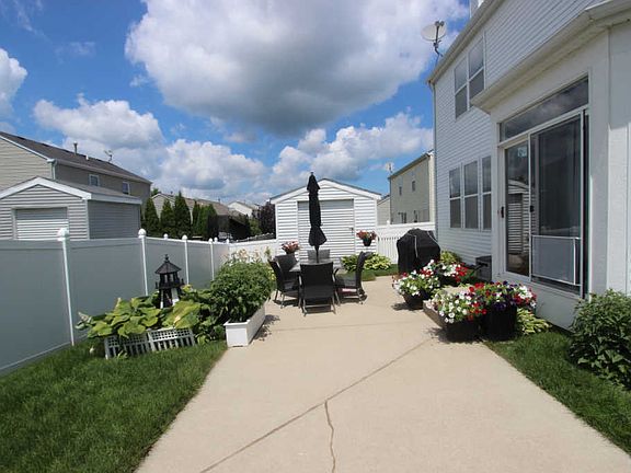 3rd image of 1803 Woodside Dr