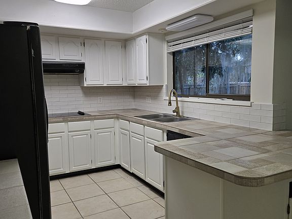 2nd image of 11733 Seaview Dr