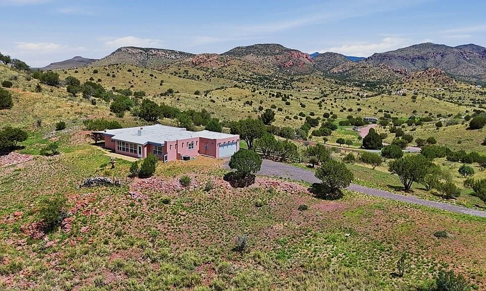 1st image of 215 Warbonnet Rd
