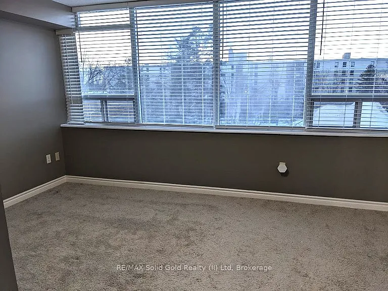 3227 King St E #610 — Photo 7