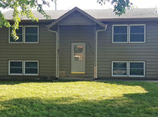 2913 Rawlins Dr, Council Bluffs, IA 51501