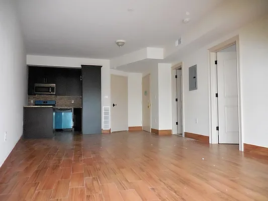 Rented by Premier Real Estate | media 29