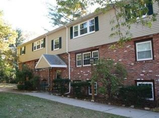 83 Cocasset St APT 3, Foxboro, MA 02035