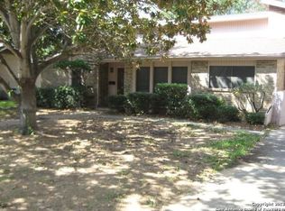 418 Chaparral Dr, Pleasanton, TX 78064