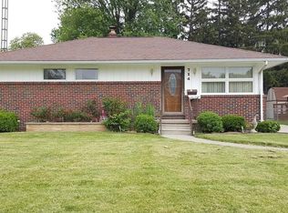 714 Highland Dr, Rossford, OH 43460
