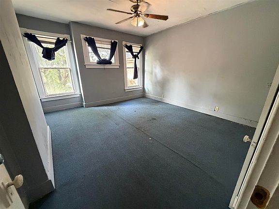 3rd image of 1816 E Main St