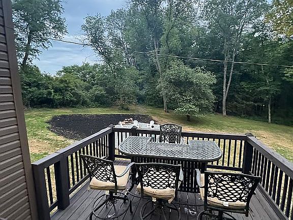 5th image of 134 Karpat Ln