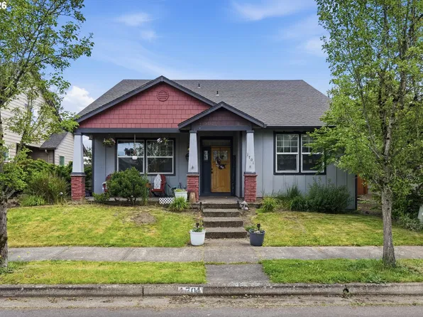 1701 Webb Lake Dr, Silverton, OR 97381
