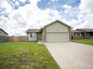 2019 S Poplar St, Newton, KS 67114