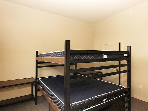 5th image of 401 8th St SE #102