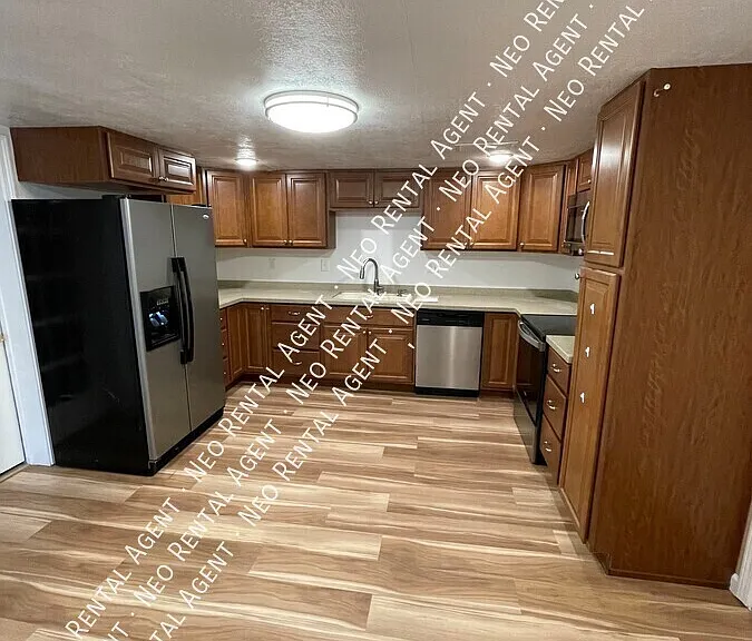 849 Cleveland Ave — Photo 4