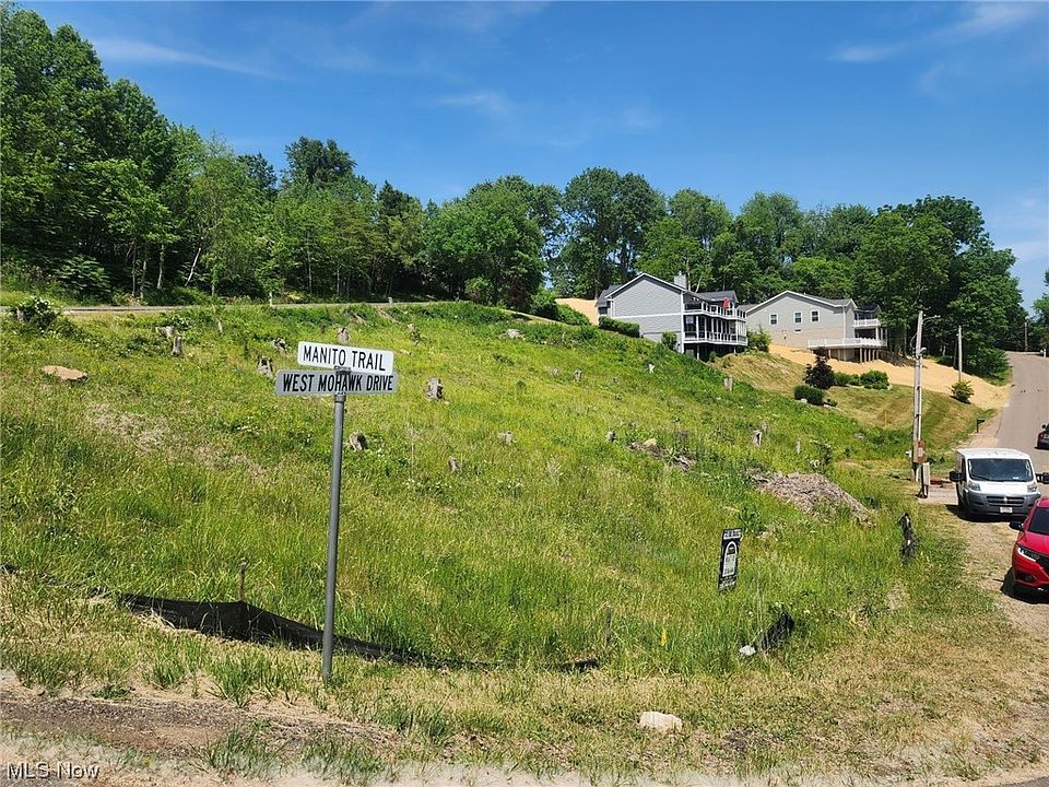 1st image of 373 W Mohawk Dr