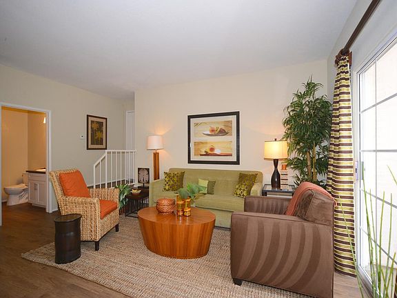 5th image of 6091 Crape Myrtle Ct