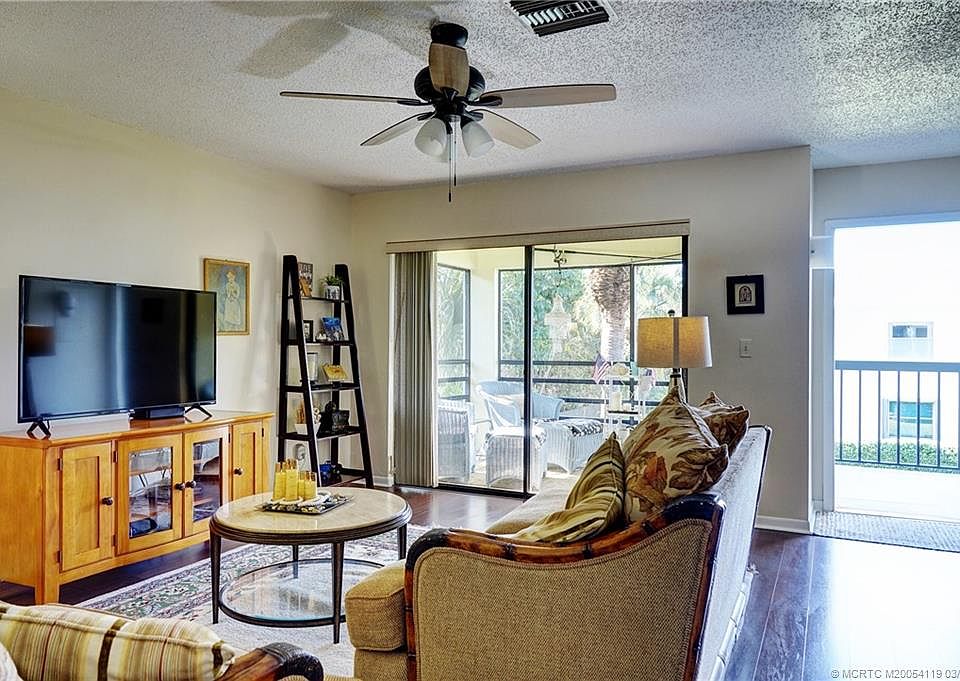 1st image of 1290 SE Parkview Pl APT A7