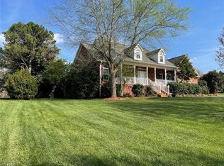 3022 Autumn Acres Ln, Trinity, NC 27370